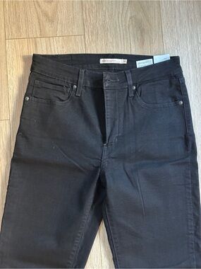 Levi's Women’s Black Slim Straight Jeans